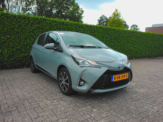 Toyota Yaris 1.5 Hybrid Executive zeer mooie auto