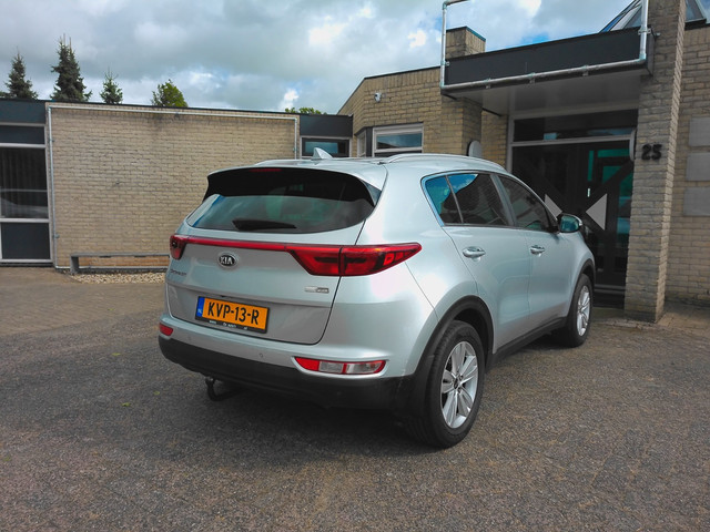 Foto 8 van Kia SPORTAGE 1.6 GDI First Edition leer camera zeer mooie auto