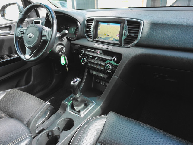 Foto 4 van Kia SPORTAGE 1.6 GDI First Edition leer camera zeer mooie auto