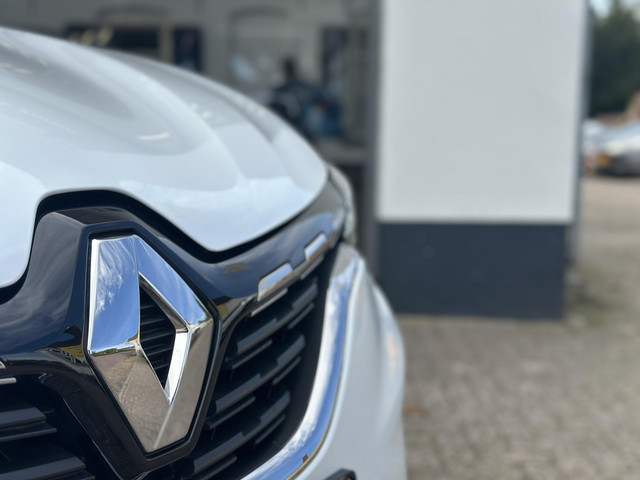 Foto 2 van Renault Captur 1.6 E-Tech Plug-in Hybrid 160 Intens | Lage kilometerstand | Dealer onderhouden | Sto