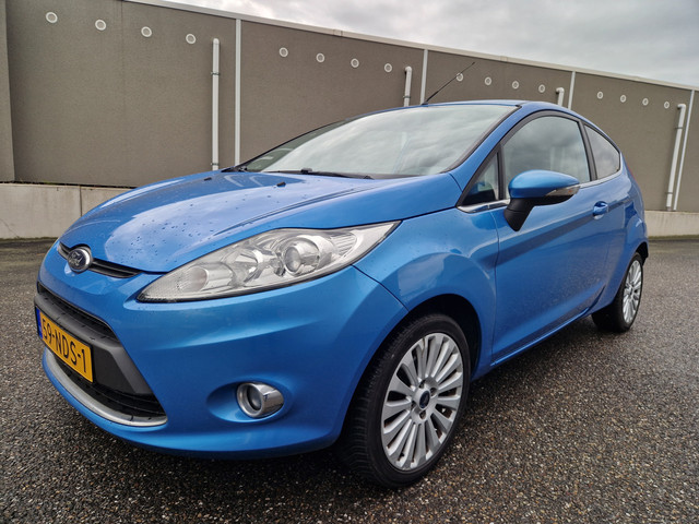 Foto 2 van Ford Fiesta 1.25 Titanium (bj 2010)