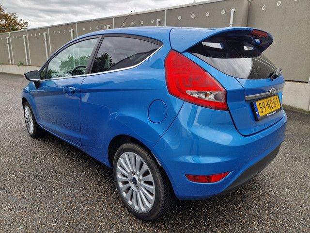 Foto 4 van Ford Fiesta 1.25 Titanium (bj 2010)