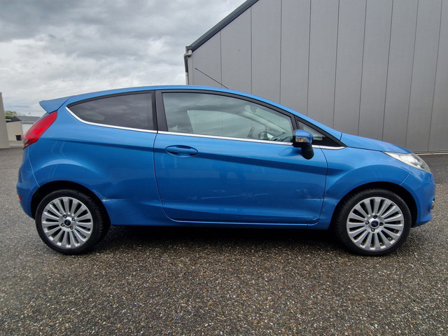 Foto 6 van Ford Fiesta 1.25 Titanium (bj 2010)