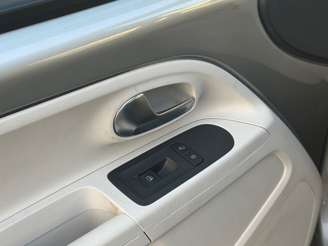 Foto 10 van Volkswagen Up! 1.0 move up!+Airco+Cruise+Navi+ParkeerSensor+NAP