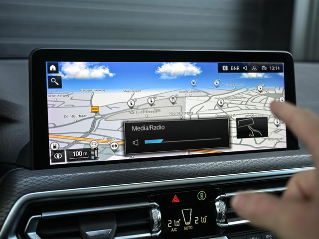 Foto 7 van BMW X3 xDrive30e High Executive M-sport | Panoramadak | Harman/Kardon | Camera | Active Cruise | Mem