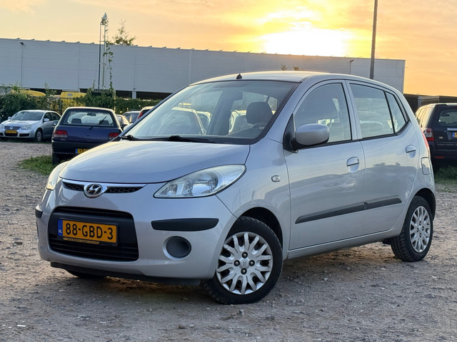 Foto 3 van Hyundai I10 1.1 Dynamic Cool/ ZEER NETJES