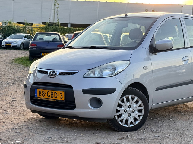 Foto 4 van Hyundai I10 1.1 Dynamic Cool/ ZEER NETJES