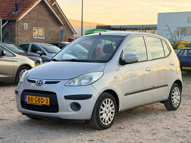 Foto 5 van Hyundai I10 1.1 Dynamic Cool/ ZEER NETJES