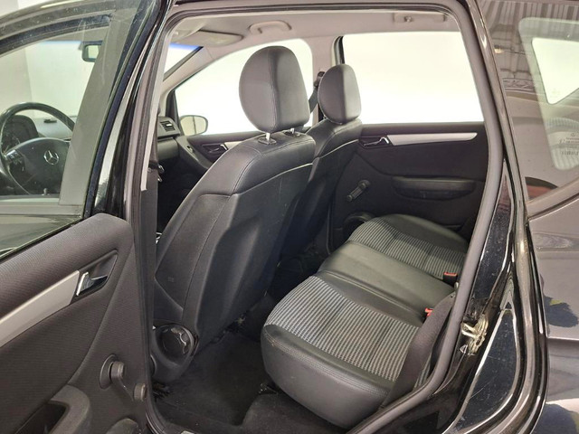 Foto 10 van Mercedes-Benz A-klasse 170 Avantgarde/ ZEER NETJES
