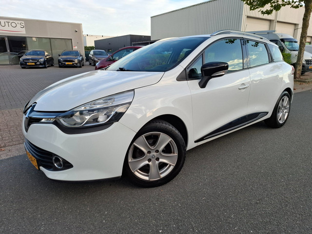 Foto 2 van Renault Clio Estate 0.9 TCe Expression AIRCO/CRUISE/NAVI/TREKHAAK!