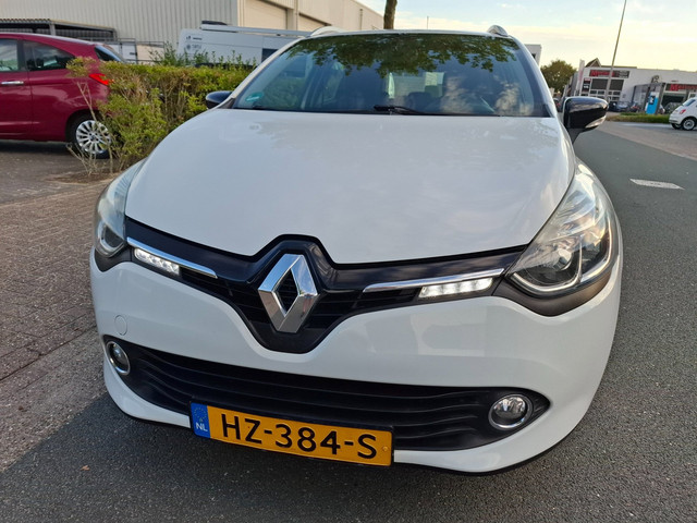 Foto 3 van Renault Clio Estate 0.9 TCe Expression AIRCO/CRUISE/NAVI/TREKHAAK!
