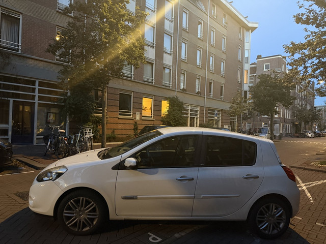 Foto 5 van Renault Clio 1.5 dCi Collection Clima|Cruise (bj 2011)