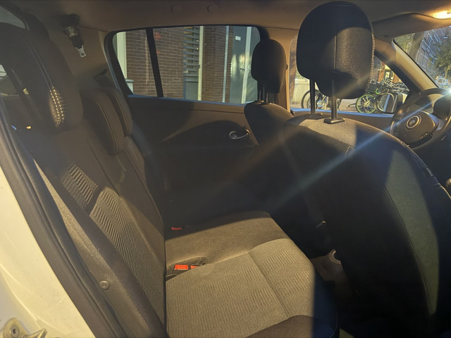 Foto 6 van Renault Clio 1.5 dCi Collection Clima|Cruise (bj 2011)