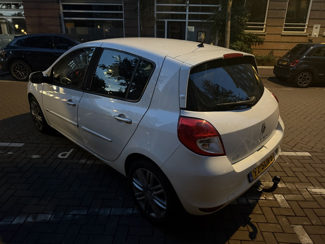 Foto 7 van Renault Clio 1.5 dCi Collection Clima|Cruise (bj 2011)