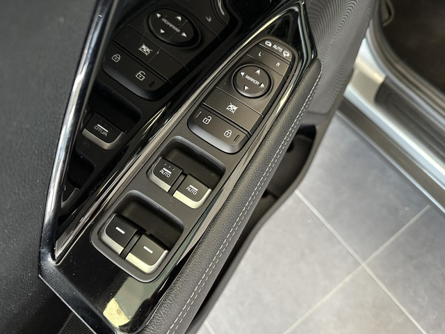 Foto 4 van Kia Niro 1.6 GDi Hybrid DynamicLine