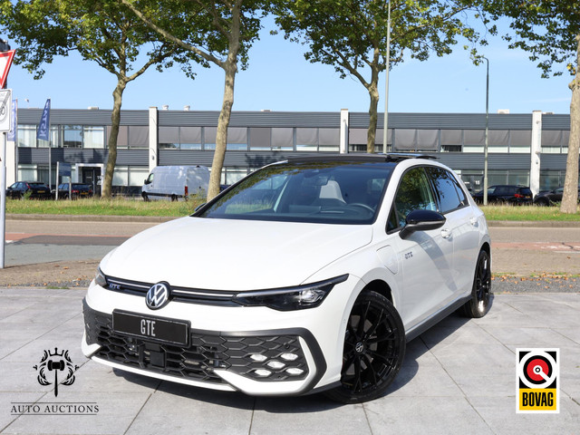 Volkswagen Golf GTE 1.5 eHybrid 272PK | Panodak | Leer |19"Inch | Black Style | Garantie 2031 | Head