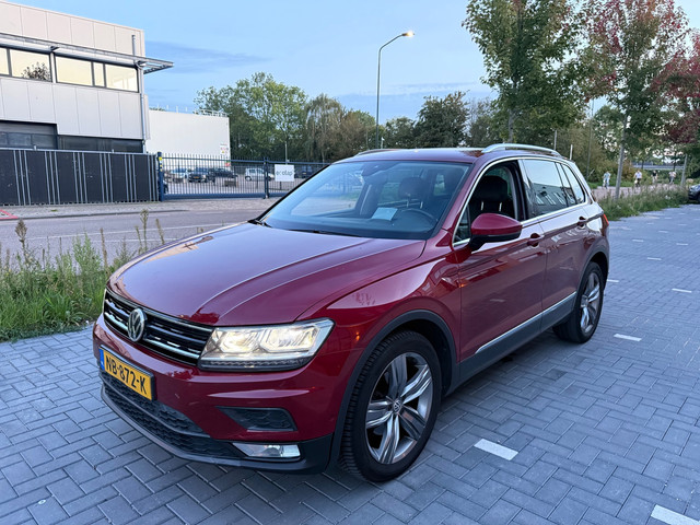 Foto 4 van Volkswagen Tiguan 1.4 TSI ACT Highline (bj 2017) DynAudio|Camera|LED|HuD