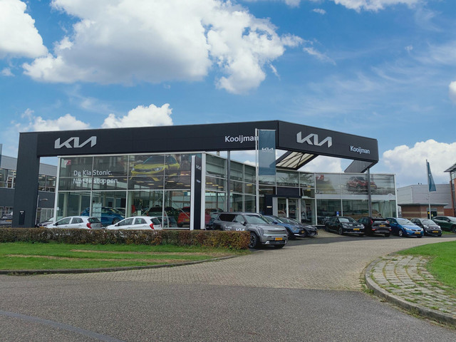 Foto 2 van Kia Niro 1.6 GDi Hybrid ExecutiveLine | Volledig dealer onderhouden| Leder | Trekhaak | Stoel/ stuur