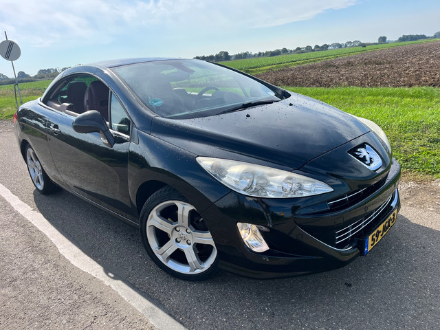 Foto 4 van Peugeot 308 CC 1.6 THP Premiere