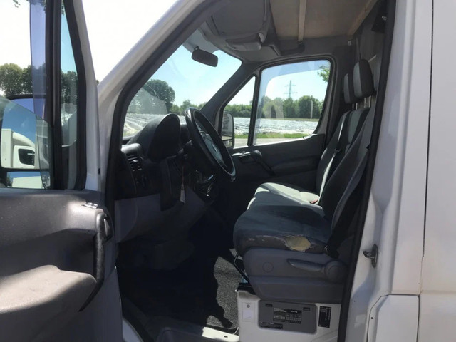 Foto 7 van Volkswagen Crafter 2.5 TDi L2H2 AC Camper Versnellingsbak probleem
