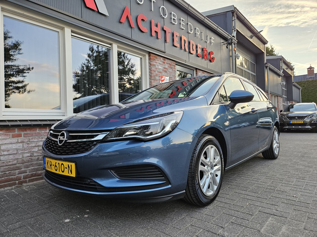 Foto 2 van Opel Astra Sports Tourer 1.0 Edition Camera! Navigatie! Nette Auto! NAP! Airco! Cruise Control!