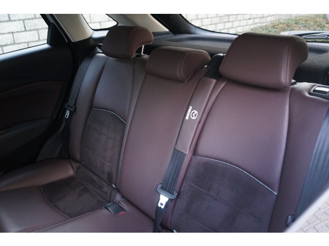 Foto 7 van Mazda CX-3 2.0 SkyActiv-G 150 PK GT-M 4WD Leder Sportst Stoeverw Navi Camera Clima Cruise LED Kopl P