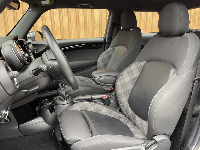 Foto 10 van MINI 3-deurs 1.5 Cooper Chili | Origineel Nederlands | NAP | Keyless go/entry | Stoelverwarming | Ai