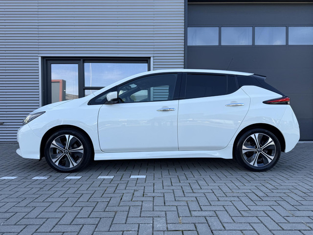 Foto 5 van Nissan LEAF N-Connecta 40 kWh ✓SOH 88.6% ✓Navigatie ✓360° Camera ✓BLIS ✓Adaptive Cruise ✓Apple Carpl