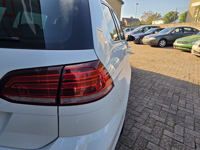 Foto 8 van Volkswagen Golf Variant 1.5 TSI Highline VIRTUAL COCKPIT NAVI TEL CAMERA
