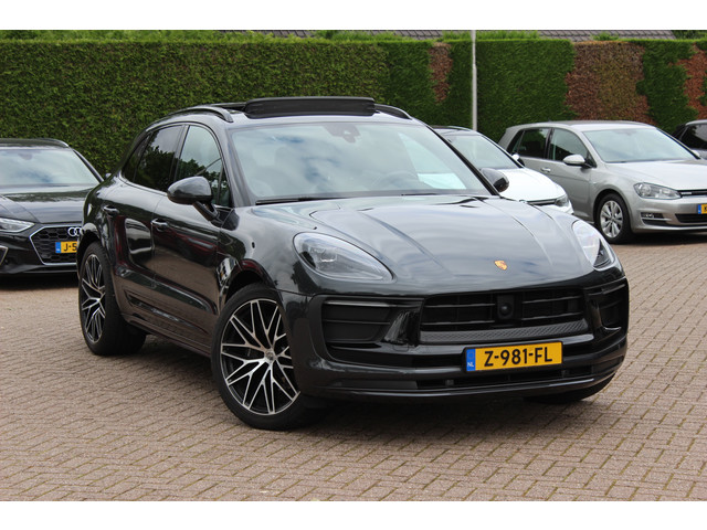 Foto 2 van Porsche Macan 2.0 T / Trekhaak / Panoramadak / Camera / Luchtvering / Keyless / 21'' / Adaptieve Sto