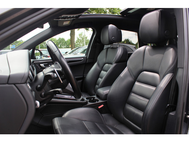 Foto 5 van Porsche Macan 2.0 T / Trekhaak / Panoramadak / Camera / Luchtvering / Keyless / 21'' / Adaptieve Sto
