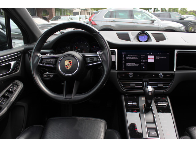 Foto 10 van Porsche Macan 2.0 T / Trekhaak / Panoramadak / Camera / Luchtvering / Keyless / 21'' / Adaptieve Sto