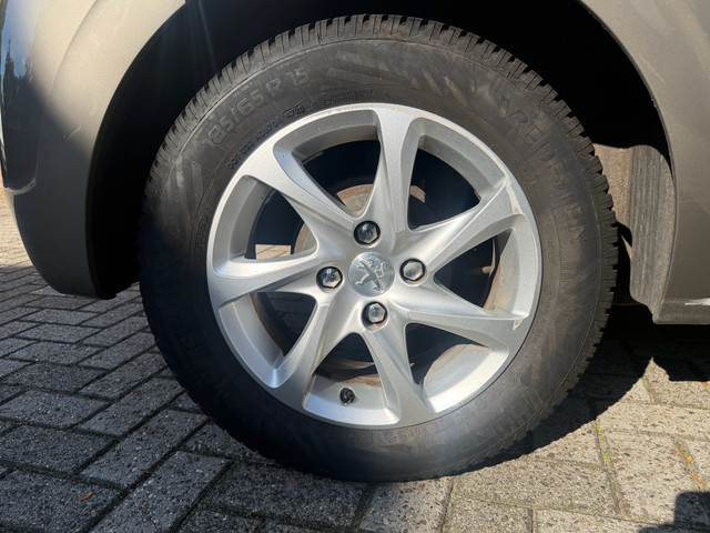Foto 4 van Peugeot 208 1.2 VTi Allure APK/AIRCO (bj 2013)