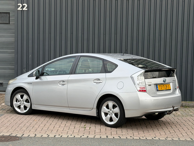 Foto 6 van Toyota Prius 1.8 Dynamic|Camera|Trekhaak|Navi|Head-UP|Massage|Dealer Onderhouden