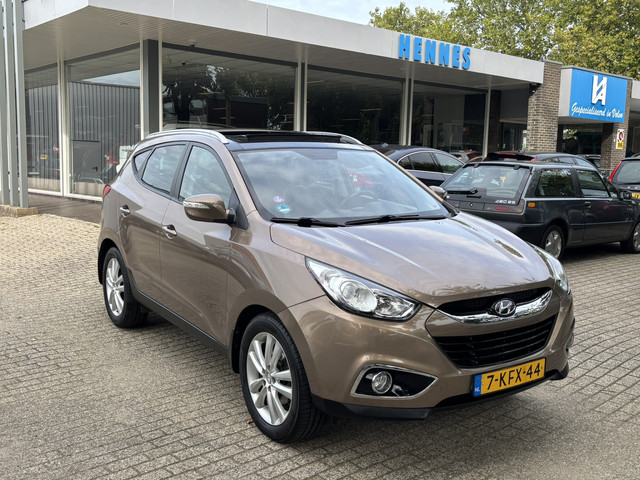 Foto 10 van Hyundai ix35 2.0i 4WD i-Catcher Leder Pano Keyless Camera
