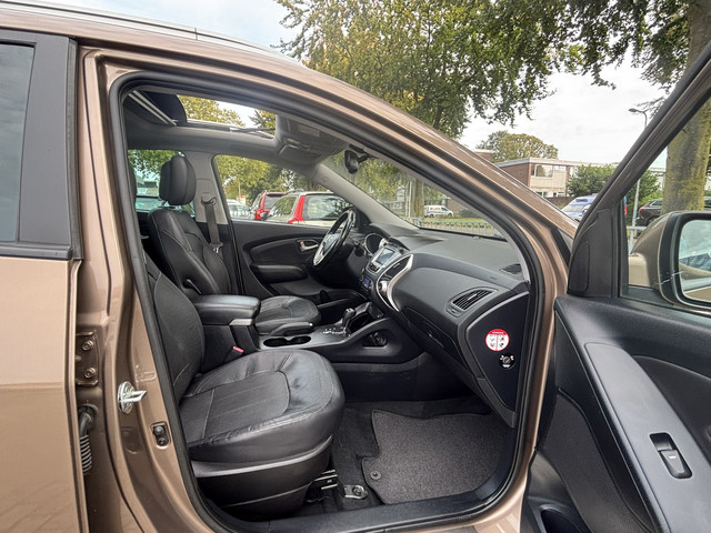 Foto 8 van Hyundai ix35 2.0i 4WD i-Catcher Leder Pano Keyless Camera