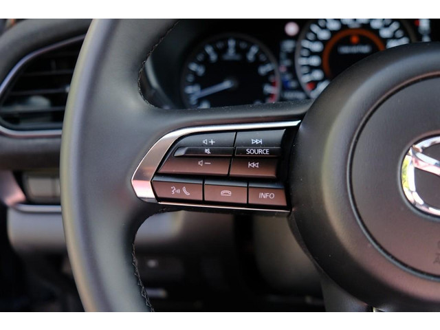Foto 9 van Mazda CX-30 2.5 e-SkyActiv-G M Hybrid 140pk Aut. Nagisa - Head-up display - Bose - Adaptieve cruise