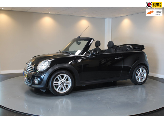 Foto 4 van Mini Cabrio 1.6 Cooper Chili *Sfeerverlichting* Stoelverw.|Climate|Cruise|PDC|Half-Leder|6-Bak|Autom