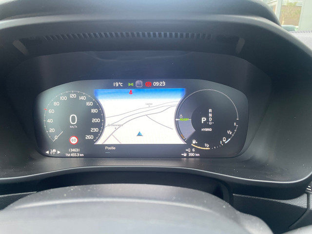 Foto 3 van Volvo XC40 1.5 T5 Twin Engine R-Design Leer Panodak Vol