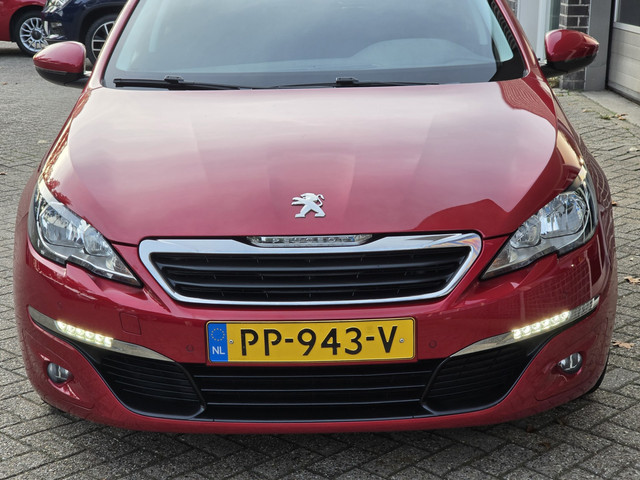 Foto 7 van Peugeot 308 1.2 PureTech Blue Lion Pano Apk Tm 08-2027