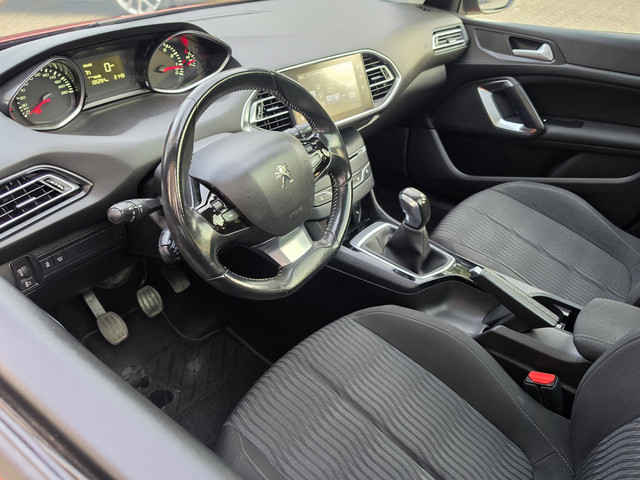 Foto 9 van Peugeot 308 1.2 PureTech Blue Lion Pano Apk Tm 08-2027