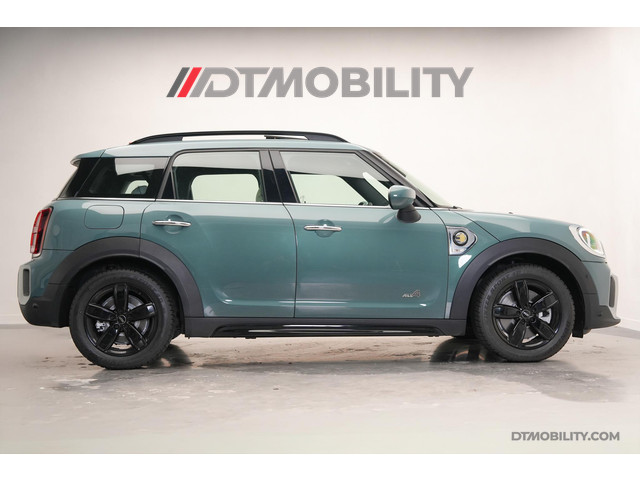 Foto 2 van MINI Countryman 1.5 Cooper S E ALL4 | Panorama | Chester | Camera