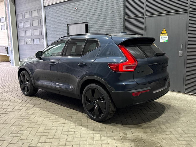 Foto 2 van Volvo XC40 2.0 B3 Plus Black Edition | Harman/Kardon | BLIS | 360° Camera | Pilot Assist | Stoel+Stu