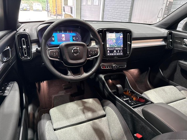 Volvo XC40 2.0 B3 Plus Black Edition | Harman/Kardon | BLIS | 360° Camera | Pilot Assist | Stoel+Stu