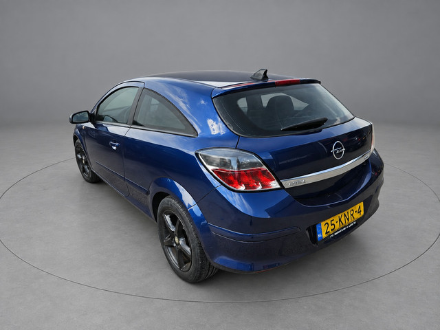 Foto 7 van Opel Astra GTC 1.4 Enjoy (bj 2005)
