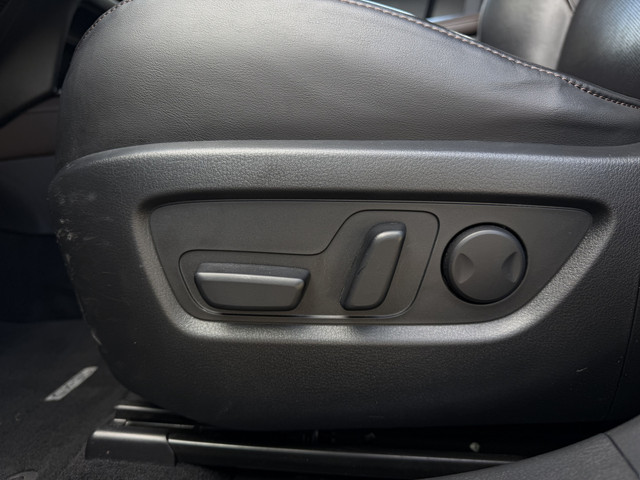 Foto 2 van Mazda CX-30 2.0 e-SkyActiv-X M Hybrid Comfort / Keyless / Trekhaak / 18"LM / Carplay / Navi / PDC +