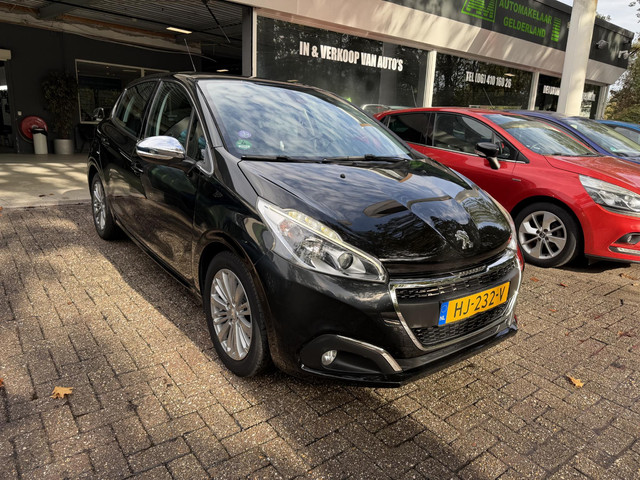 Foto 9 van Peugeot 208 1.2 110PK Allure | AUTOMAAT | 1E EIGENAAR | 3/6 OF 12MND GARANTIE | CARPLAY | CAMERA | L