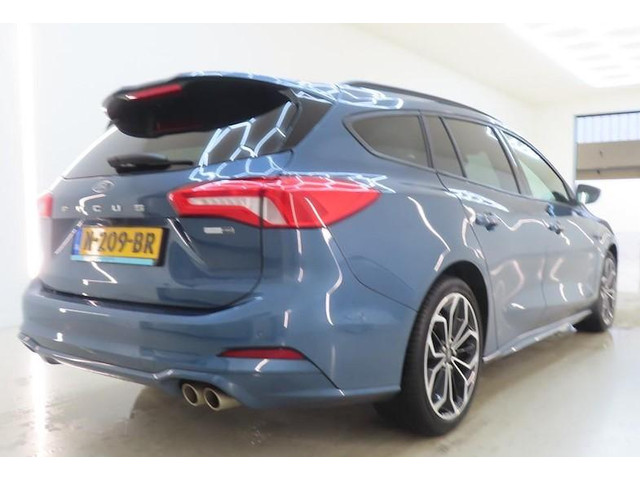 Foto 7 van Ford Focus 1.0 Eco Hybrid ST Line X Navi Camera Winter Parking Dodehoek pack Elek. Klep Wagon Dealer