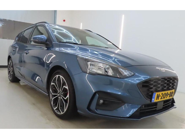 Foto 6 van Ford Focus 1.0 Eco Hybrid ST Line X Navi Camera Winter Parking Dodehoek pack Elek. Klep Wagon Dealer