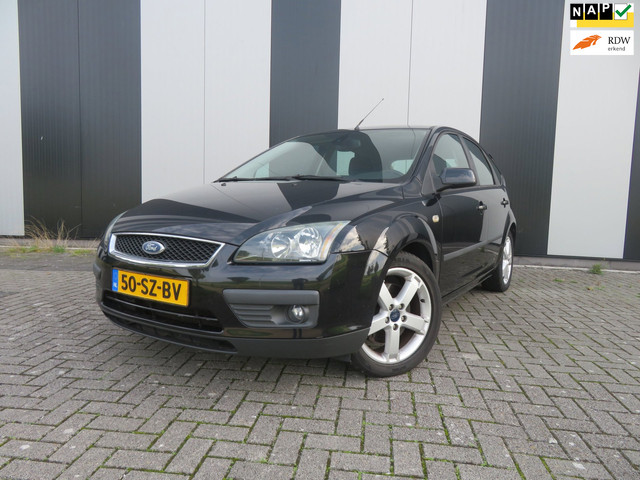 Foto 9 van Ford Focus 2.0-16V Rally Edition